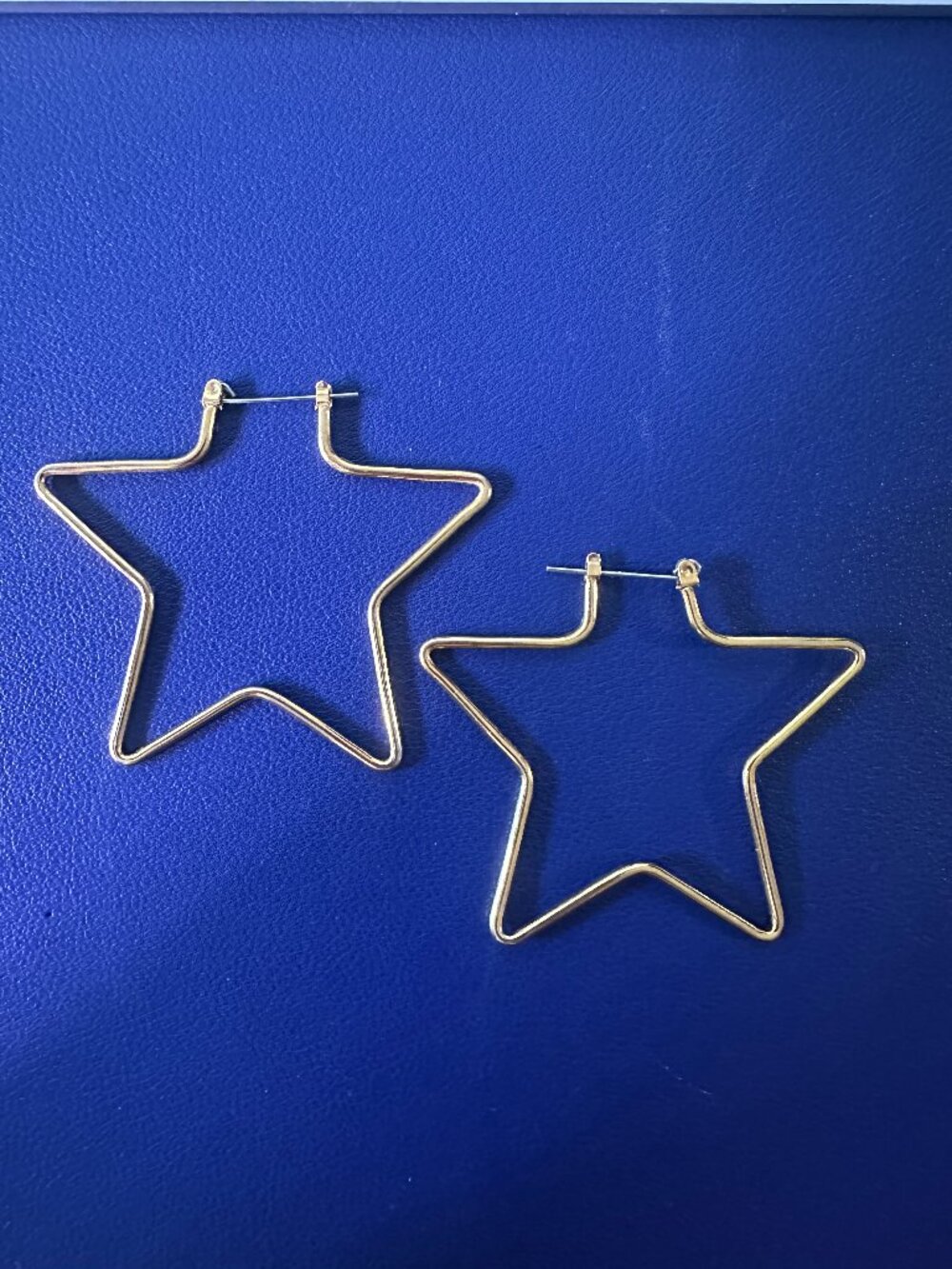 Large Y2K 4-Point Star Hoop Earrings Gold Tone 2x2 Inches